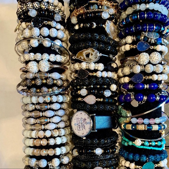 Meet your Posher, Pamela - Picture 2 of 2